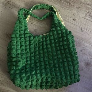 Green bubble tote bag
